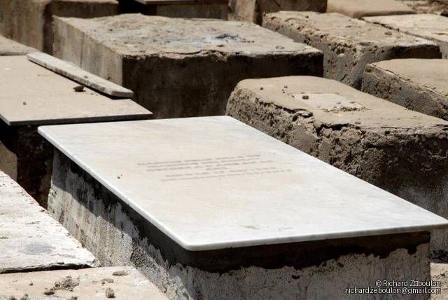 Tombe sans nom